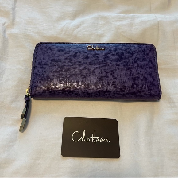 NEW Cole Haan Travel Wallet Purple 💜 - Picture 2 of 8